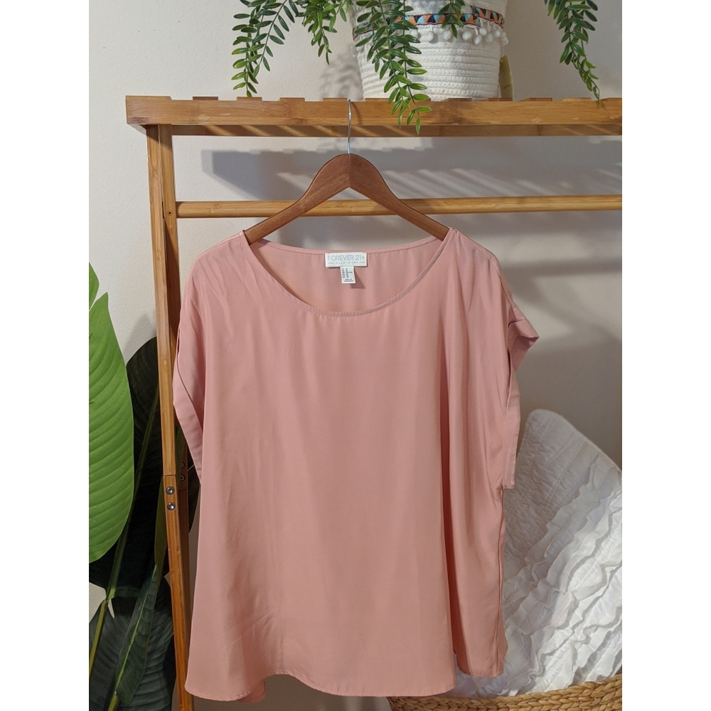 NWOT satiny pink top